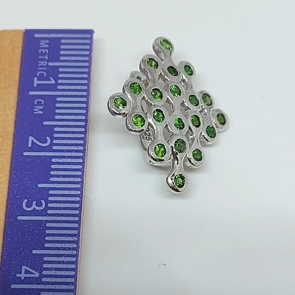 Unheated Round Green Chrome Diopside 2mm 925 Sterling Silver Earrings - Picture 4 of 8